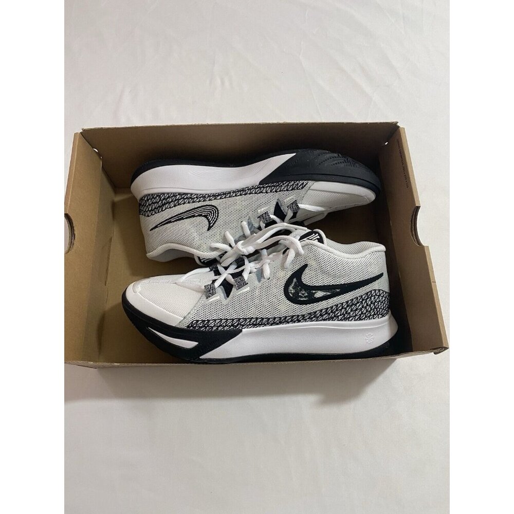 New Mens Size 7.5 White Black Nike Kyrie Flytrap VI Basketball Shoes DM1125 101